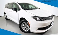 2025 Chrysler Voyager LX