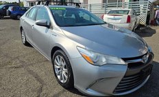 2017 Toyota Camry Hybrid XLE