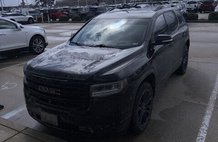 2022 GMC Acadia SLT