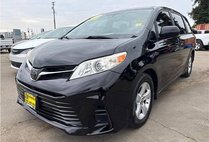2020 Toyota Sienna LE