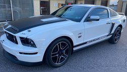 2005 Ford Mustang GT Deluxe