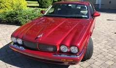 2000 Jaguar XJR Base