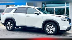 2022 Nissan Pathfinder SL