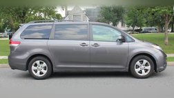 2014 Toyota Sienna LE 8-Passenger
