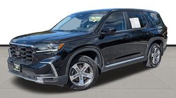 2023 Honda Pilot EX-L w/Rear Captain's Chairs