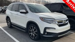 2019 Honda Pilot Touring w/Rear Captain's Chairs