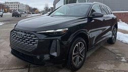 2025 Audi Q5 quattro Premium TFSI