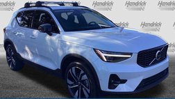 2025 Volvo XC40 B5 Plus Dark Theme
