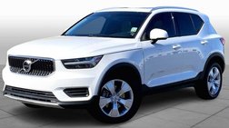 2020 Volvo XC40 T4 Momentum