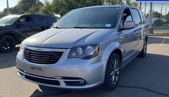 2015 Chrysler Town and Country S