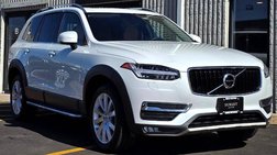 2016 Volvo XC90 T6 Momentum