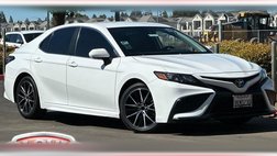 2022 Toyota Camry Hybrid SE