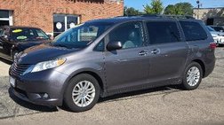 2015 Toyota Sienna XLE 7-Passenger Auto Access Seat