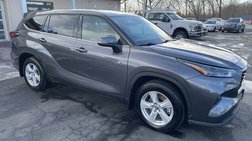 2022 Toyota Highlander LE