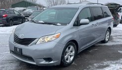 2013 Toyota Sienna LE