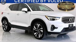 2024 Volvo XC40 B5 Ultimate Bright Theme