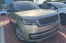 2023 Land Rover Range Rover P400 SE LWB