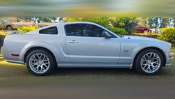 2006 Ford Mustang GT Deluxe