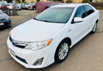 2014 Toyota Camry Hybrid XLE