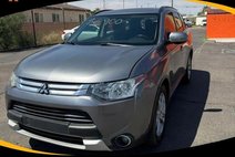 2015 Mitsubishi Outlander SE