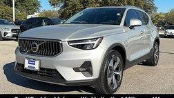 2023 Volvo XC40 B5 Plus Bright Theme
