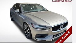 2020 Volvo S60 T6 Momentum