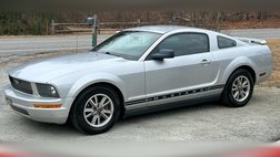 2005 Ford Mustang V6 Deluxe
