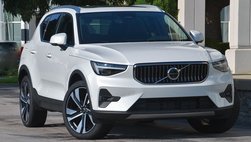 2025 Volvo XC40 B5 Plus Bright Theme