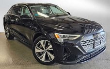 2024 Audi Q8 e-tron quattro Premium Plus