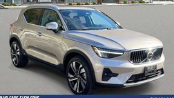 2023 Volvo XC40 B5 Ultimate Bright Theme