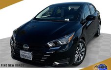 2023 Nissan Versa SV