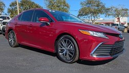 2022 Toyota Camry Hybrid XLE