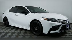 2022 Toyota Camry Hybrid SE Nightshade