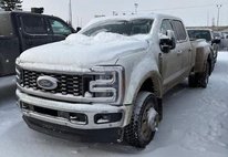 2023 Ford F-450 Super Duty Limited