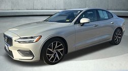 2020 Volvo S60 T6 Momentum
