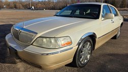 2005 Lincoln Town Car Signature Limited