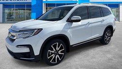 2022 Honda Pilot Touring w/Rear Captain's Chairs