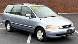 1999 Isuzu Oasis S