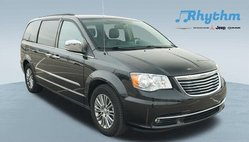 2013 Chrysler Town and Country Touring-L