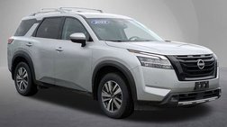 2022 Nissan Pathfinder SL