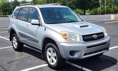 2004 Toyota RAV4 Base