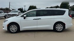 2020 Chrysler Voyager L