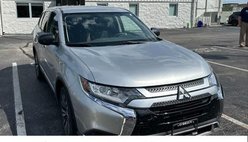 2020 Mitsubishi Outlander ES