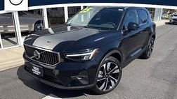 2025 Volvo XC40 B5 Plus Bright Theme