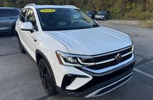 2024 Volkswagen Taos SEL 4Motion