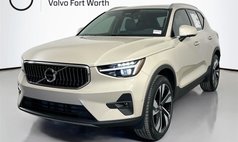 2025 Volvo XC40 B5 Ultra Bright Theme