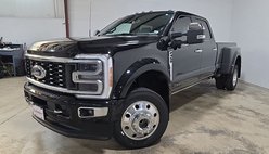 2023 Ford F-450 Super Duty Platinum