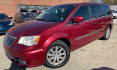 2016 Chrysler Town and Country Touring