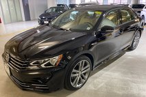 2018 Volkswagen Passat R-Line