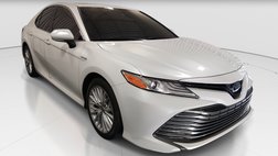 2020 Toyota Camry Hybrid XLE